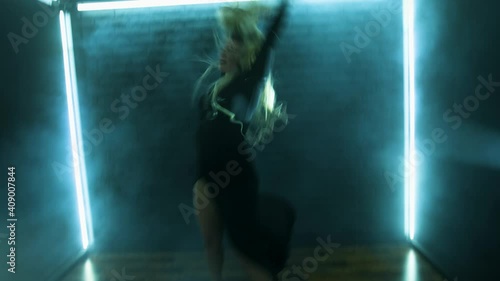 biutiful blond girl dancing 