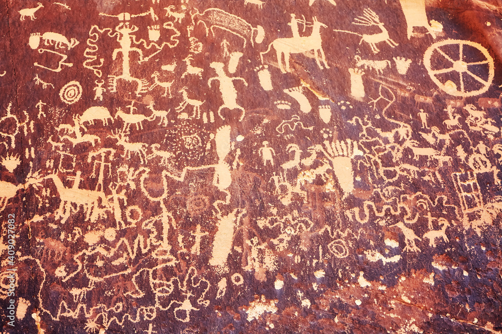 Petroglyphs on Newspaper Rock in Canyonlands National Park, Utah, USA