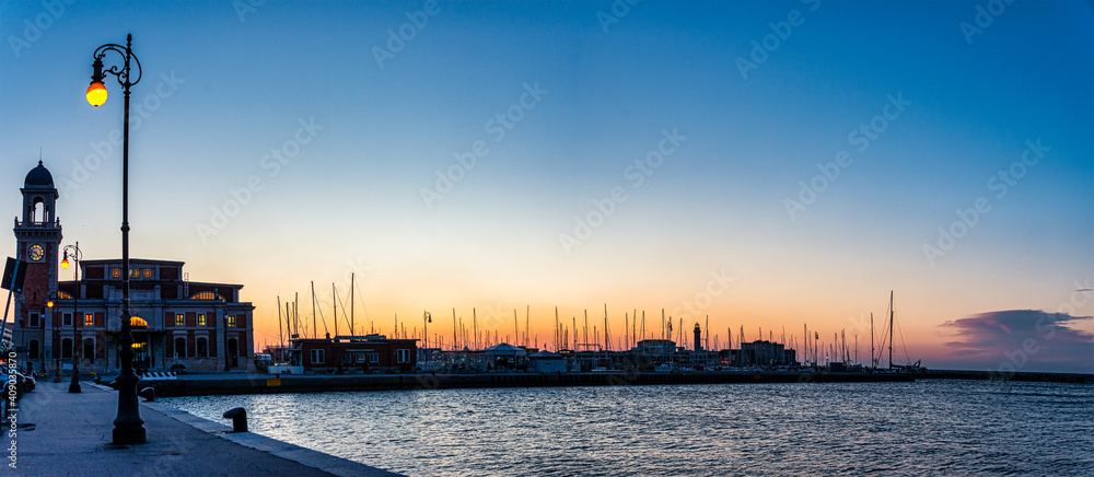 Fototapeta premium Sunset over The Molo Audace, Trieste