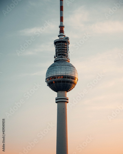 Fernsehturm Berlin im Sonnenuntergang