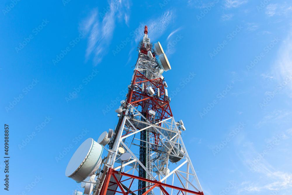 © Cavan Images - radio communication antenna on blue sky background © Cavan Images - radio communication antenna on blue sky background