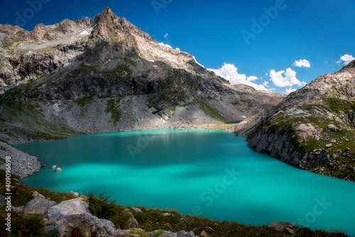 Fototapeta Naklejka Na Ścianę i Meble -  Beautiful alpine lake Klukhor, on the border of Russia and Abkhazia