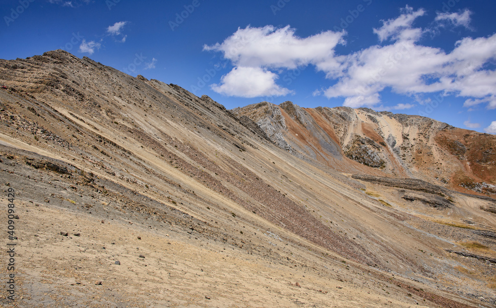 Stunning sceneries towards Jahuacocha on the Cordillera Huayhuash circuit, Ancash, Peru