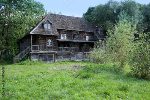 Stary dom , skansen architektury drewnianej w Polsce na Mazowszu