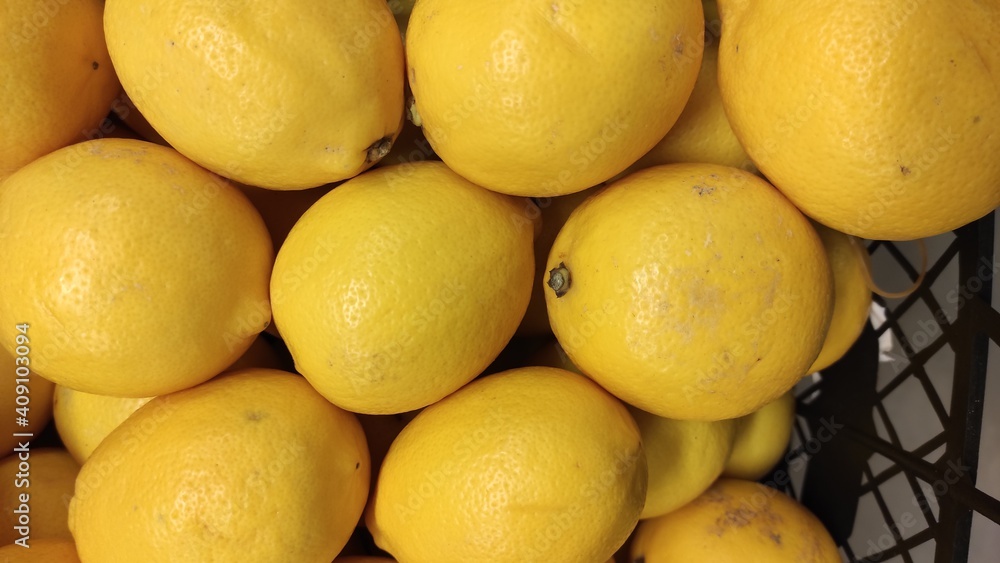 Lemons on the market