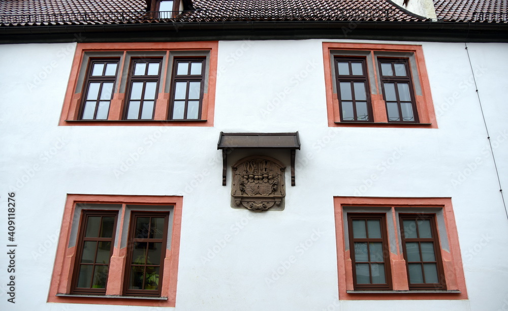 Obraz premium Fassade des Marstalls mit dem Wappen der Landgrafen von Hessen-Kassel 
