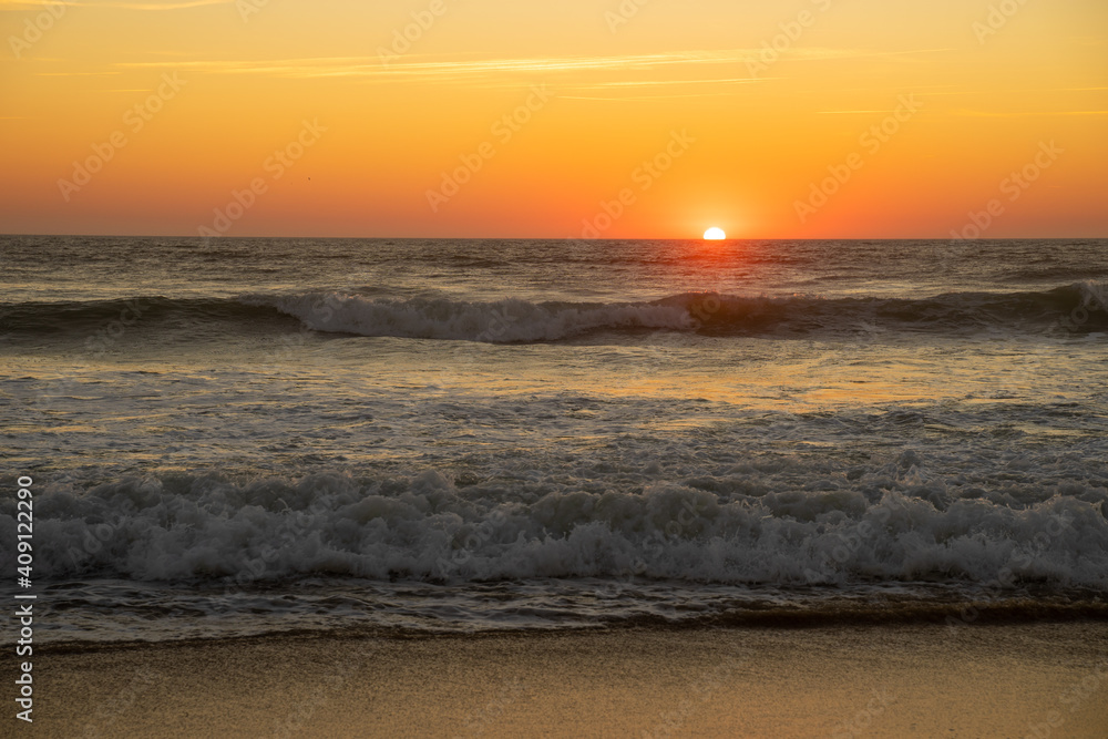 Coucher de soleil sur la mer, Cap Ferret, Gironde, France 