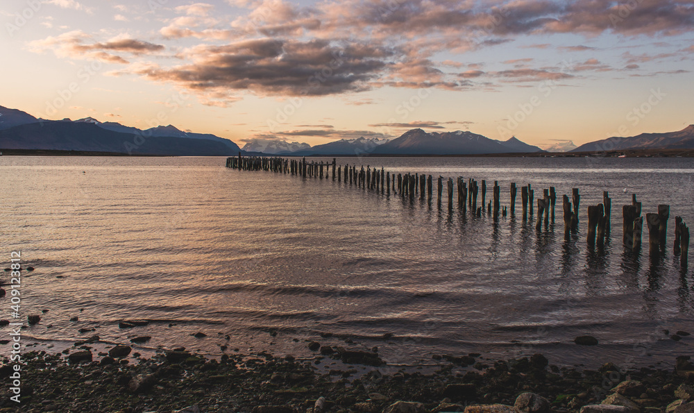 Obraz premium Sofia Lake, Puerto Natales, Patagonia, South Chile, South America