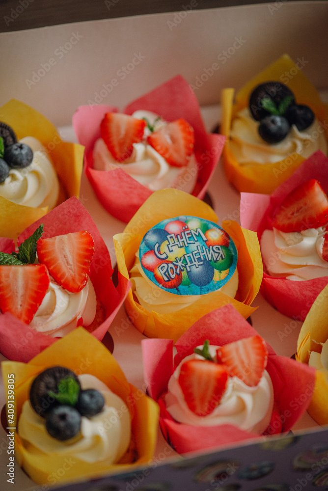 cake with fruits