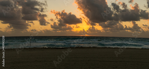 atardecer dramático