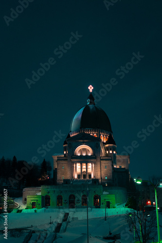 Parroquía de San José por la noche (orange/teal)