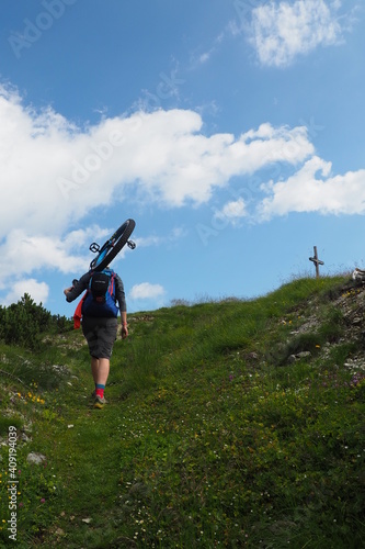 Einrad downhill in den Ammertaler Alpen photo