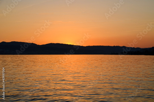 Sonnenuntergang am Zürichsee © pixsalo
