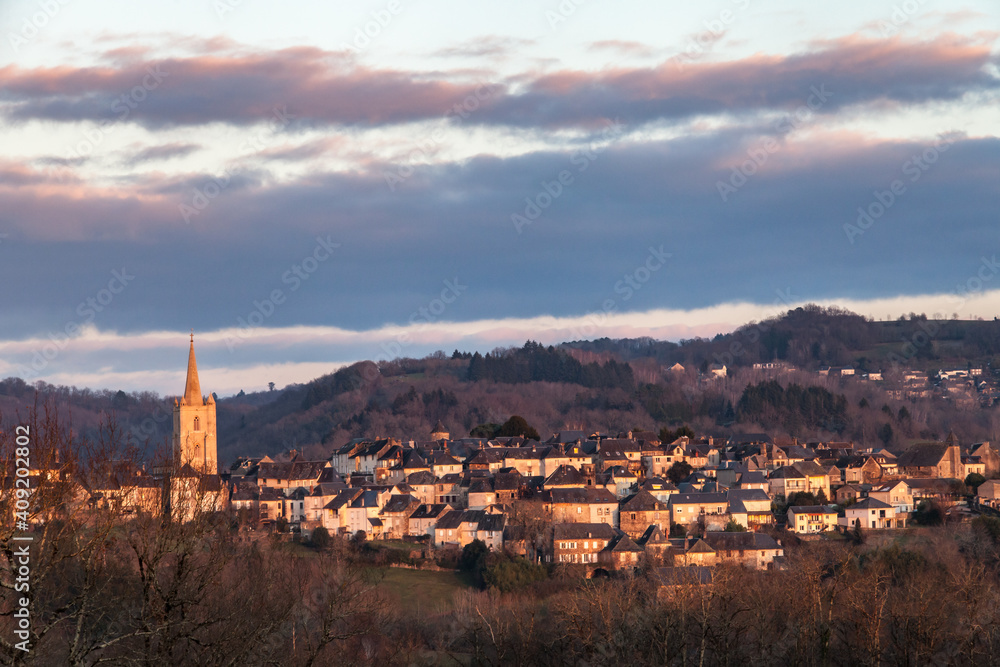 Donzenac (Corrèze, France) - Vue générale de la cité médiévale