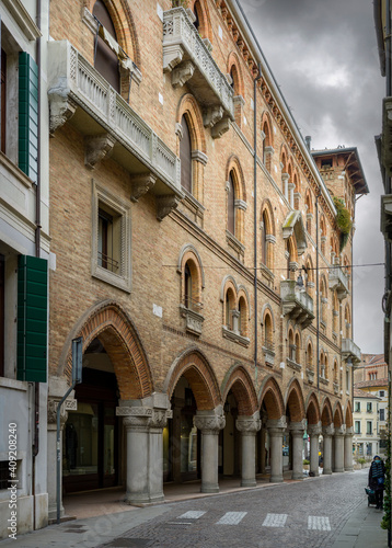 Fototapeta Naklejka Na Ścianę i Meble -  Glimpse of Treviso, a historic town in Italy 