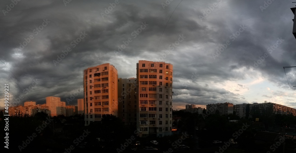 Fototapeta premium clouds over city