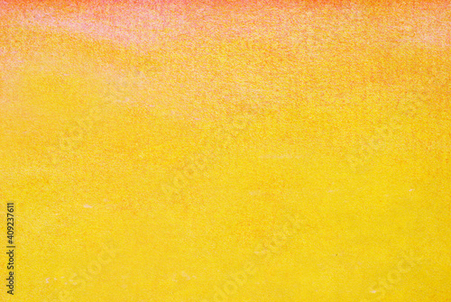orange und gelber Hintergrund, handgemalt mit Wasserfarben - warmer sonniger Grundton