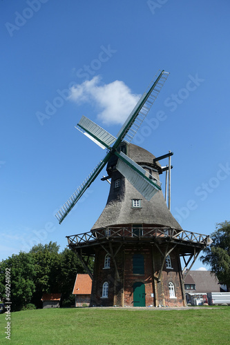 Holländerwindmühle in Midlum