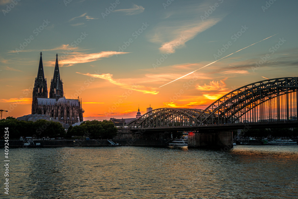 Fototapeta premium Sunset at Cologne, Germany. With Cologne Cathedral.
