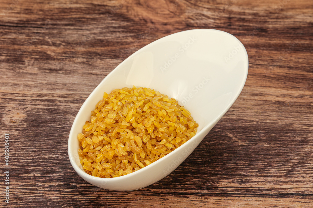 Vegetarian cuisine - dry bulgur for cooking Vegetarian cuisine - dry bulgur for cooking
