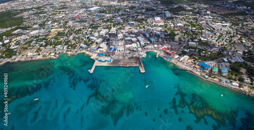 Cuadro en lienzo Aerial view of coastline of Grand Cayman, Cayman Islands ,Caribbean