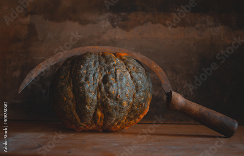 pumpkin and saw