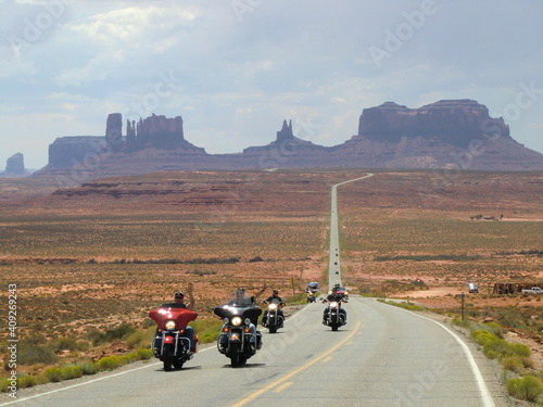 Motociclisti sulla Highway 163