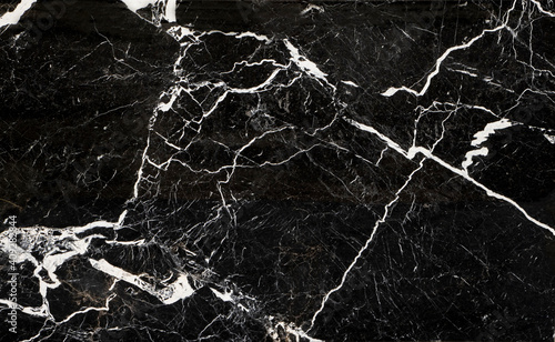 il Grand Noir Antique è un famoso marmo di origine francese, estratto in un'unica cava nella valle del fiume Lez nell'Occitania photo
