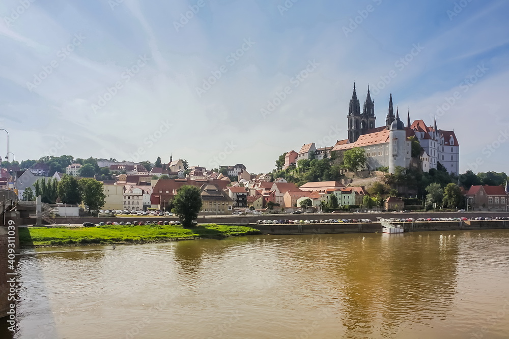 View over the Elbe river at Meissen, the castle and the towers of the cathedral. Meissner Dom and Albrechtsburg above the Elba river, Saxony, Germany