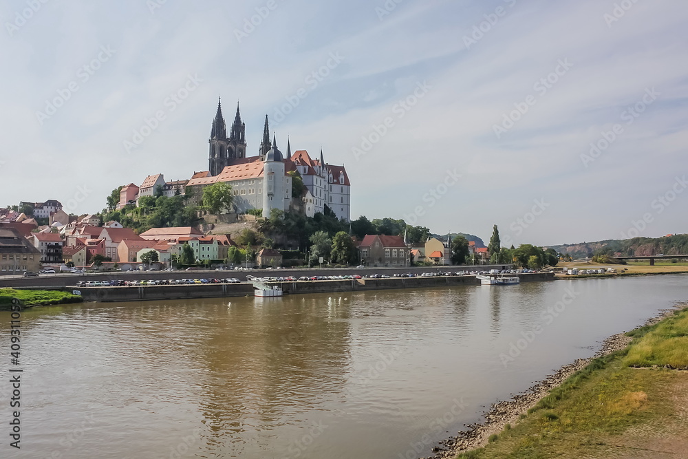 View over the Elbe river at Meissen, the castle and the towers of the cathedral. Meissner Dom and Albrechtsburg above the Elba river, Saxony, Germany