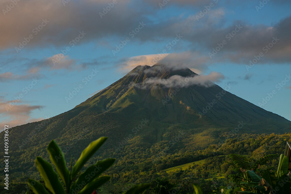 Fototapeta premium Arenal Volcano in Costa Rica