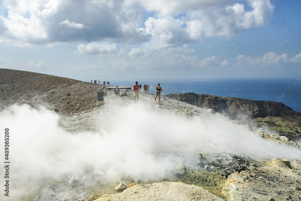 Erlebnis-Urlaub auf den äolischen Inseln - Umrundung des Vulcano-Kraters