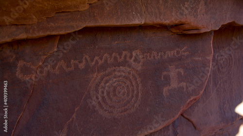 Принти на полотні Ancient picture on the stone in the Zion park.