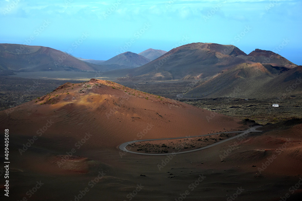 Fototapeta premium Beautiful volcanic landscape at the Timanfaya National Park. Lanzarote, Spain.