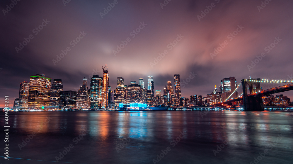 Fototapeta premium city skyline at night