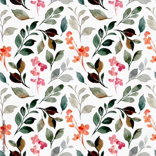 Seamless pattern of green gray leaves with watercolor