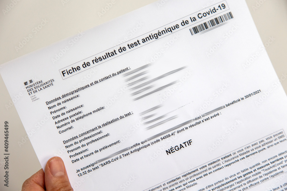 fiche de résultat de test antigénique de la covid 19 Stock Photo