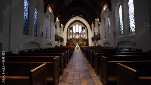 Enter Beautiful Large Traditional Church Down Center Aisle