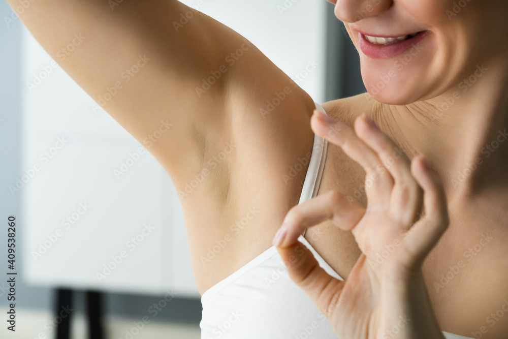 Underarm Armpit Waxing In Salon Underarm Armpit Waxing In Salon