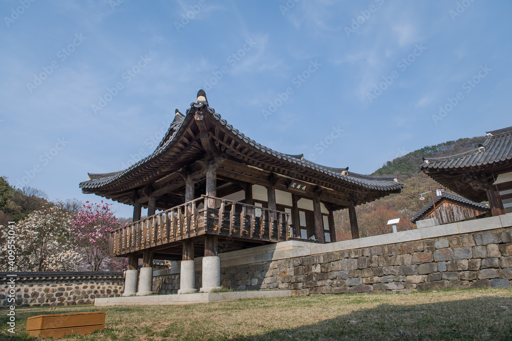 한옥 마을의 전통 한양식 건축한국 전통