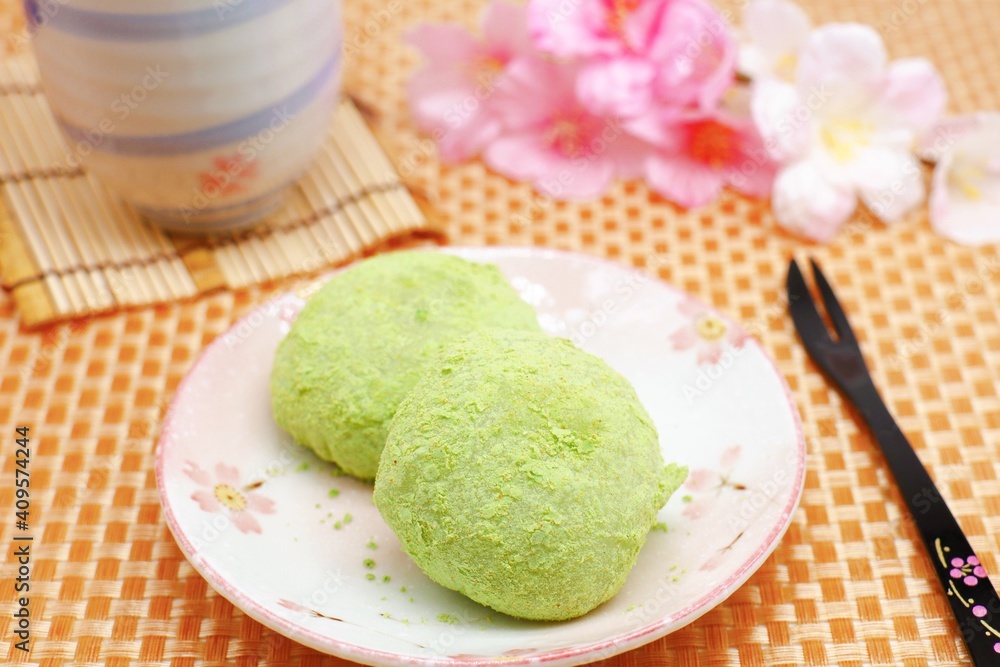 鶯餅 早春の和菓子 鶯餅 早春の和菓子