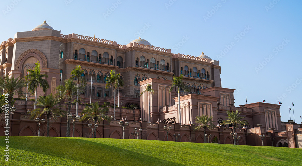 Emirates Palace
Abu Dhabi