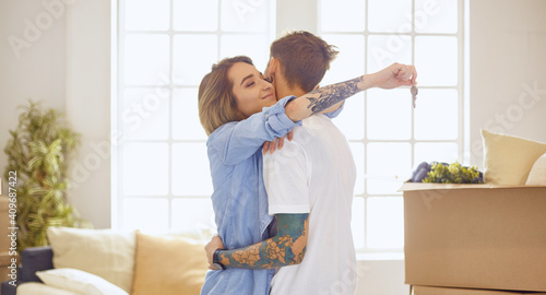 Couple at reception discussing issues with a sexologist