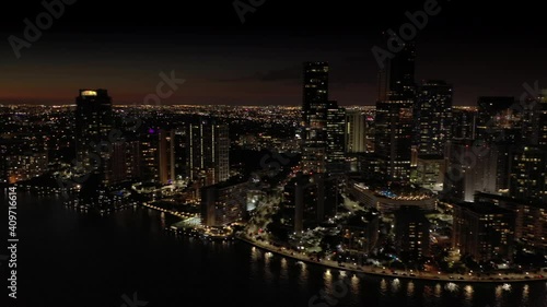 Wallpaper Mural Night footage Brickell Miami on the bay Torontodigital.ca