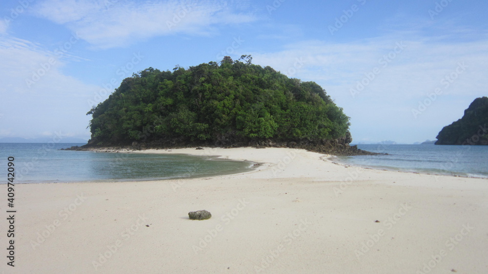 Beutifull Island beach in Krabi Thailand Beutifull Island beach in Krabi Thailand
