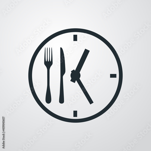 Hora de comer. Logotipo con tenedor y cuchillo en reloj en fondo gris