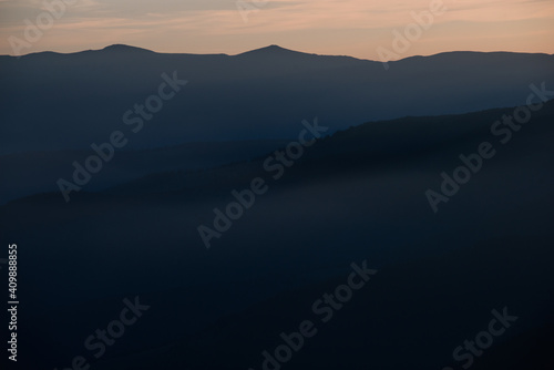 Fototapeta Naklejka Na Ścianę i Meble -  nature mountains sunset