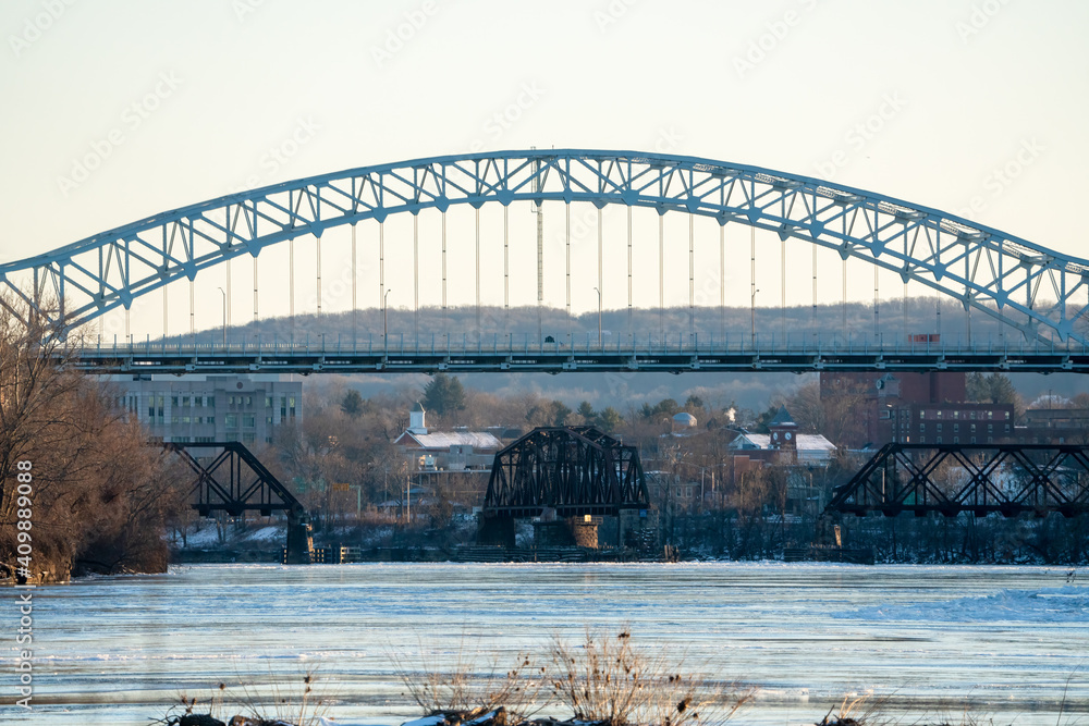 Fototapeta premium Winter shot of Middletown Connecticut