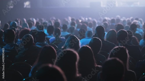 Wallpaper Mural Audience listens to the speech of the lecturer in the conference hall Torontodigital.ca