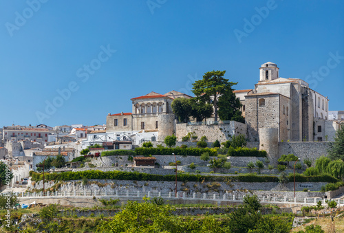Tableau sur toile Old town in Monte Sant Angelo, Puglia, Italy